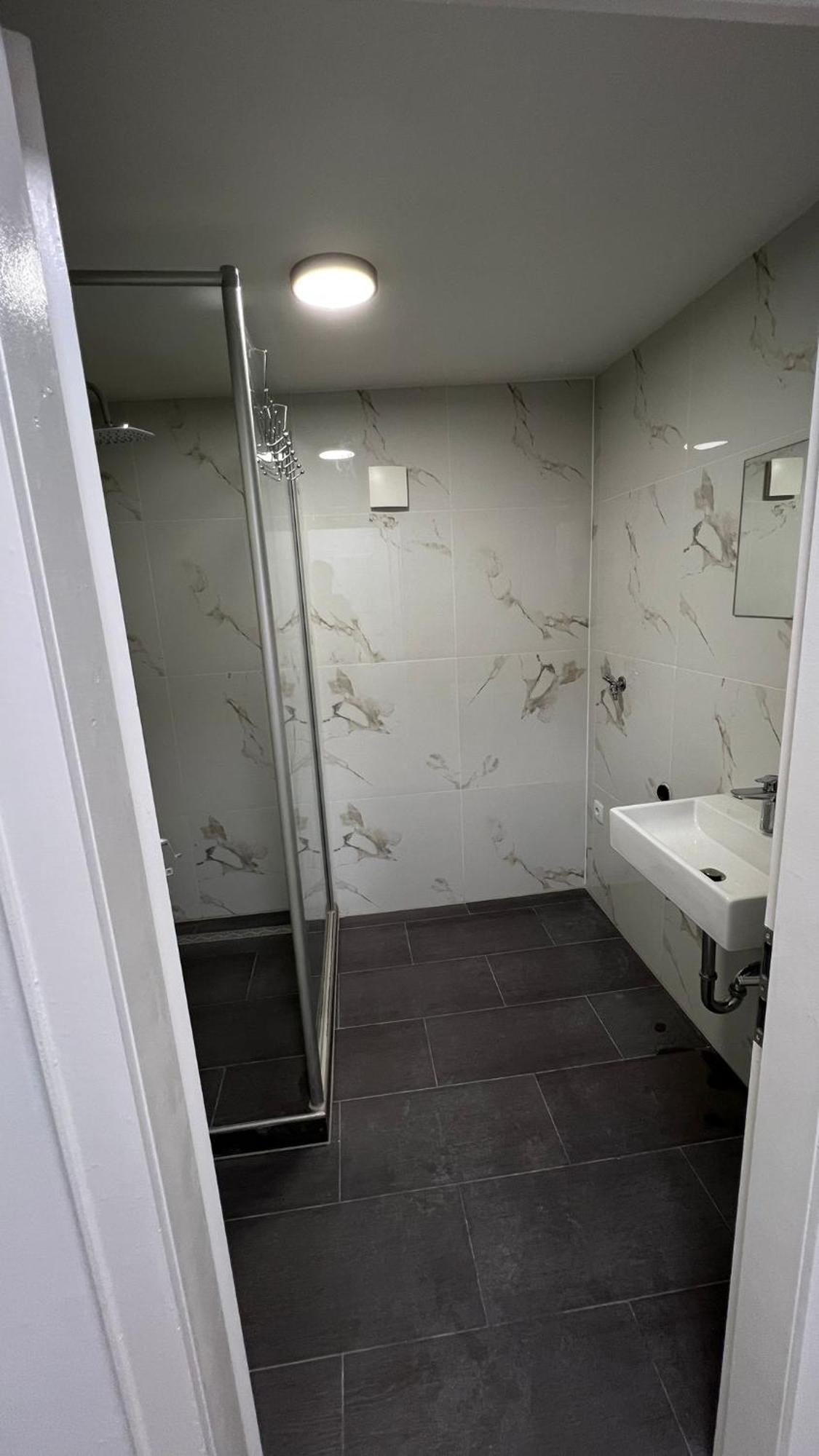 Zentrale Appartmenzimmer In אשווגה מראה חיצוני תמונה