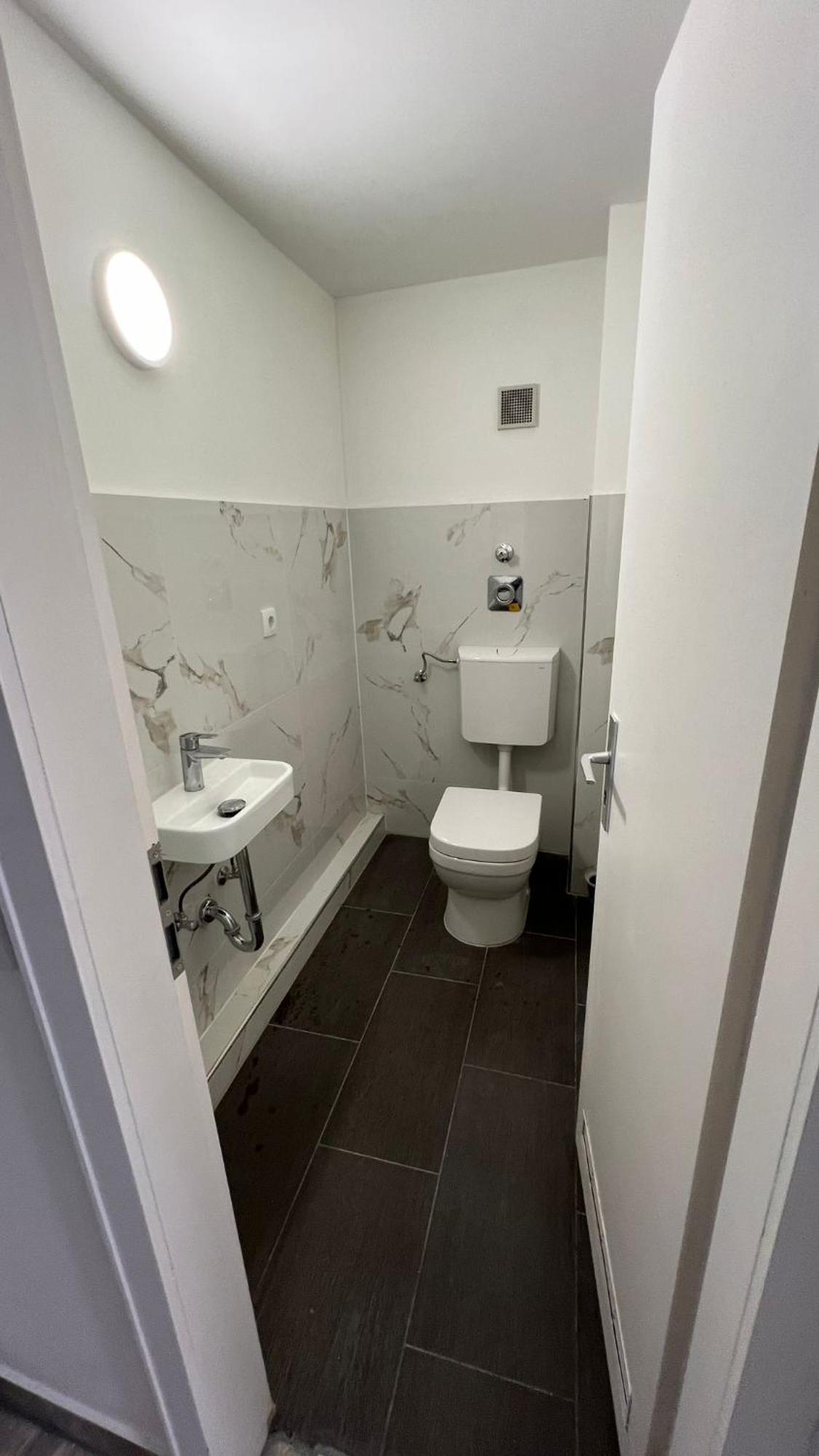 Zentrale Appartmenzimmer In אשווגה מראה חיצוני תמונה